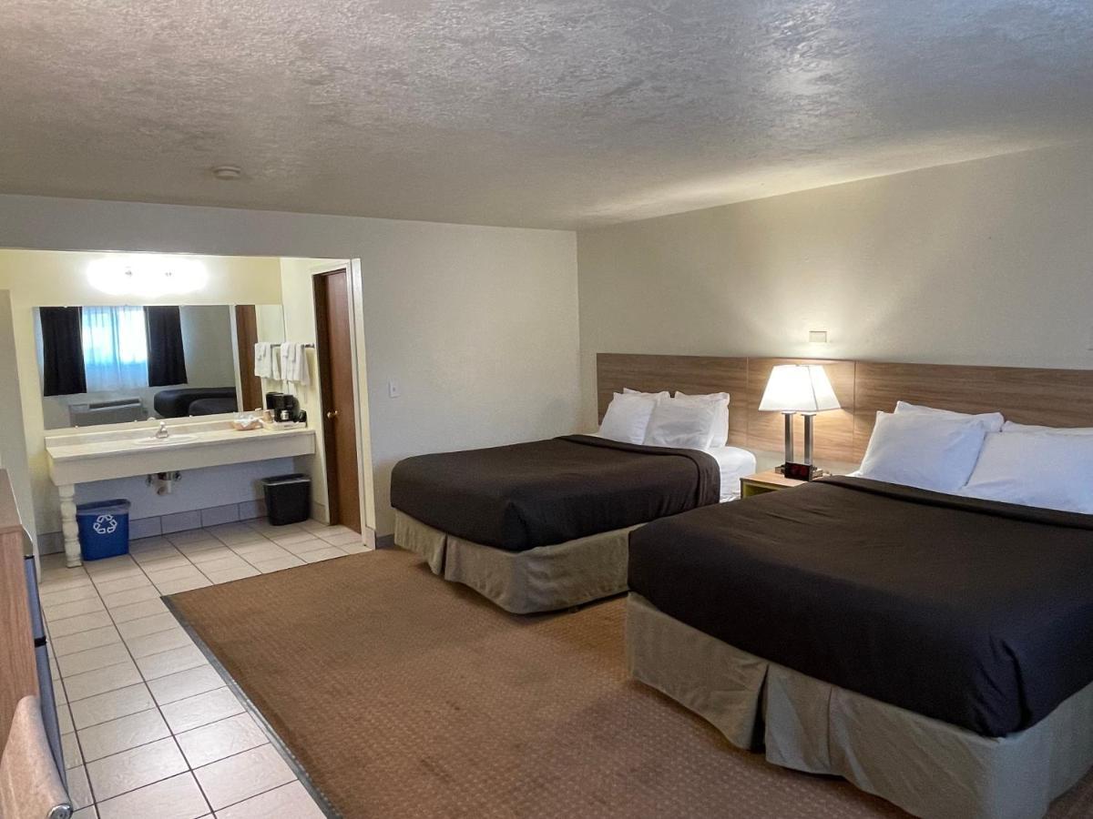 Newport Coast Inn Bagian luar foto