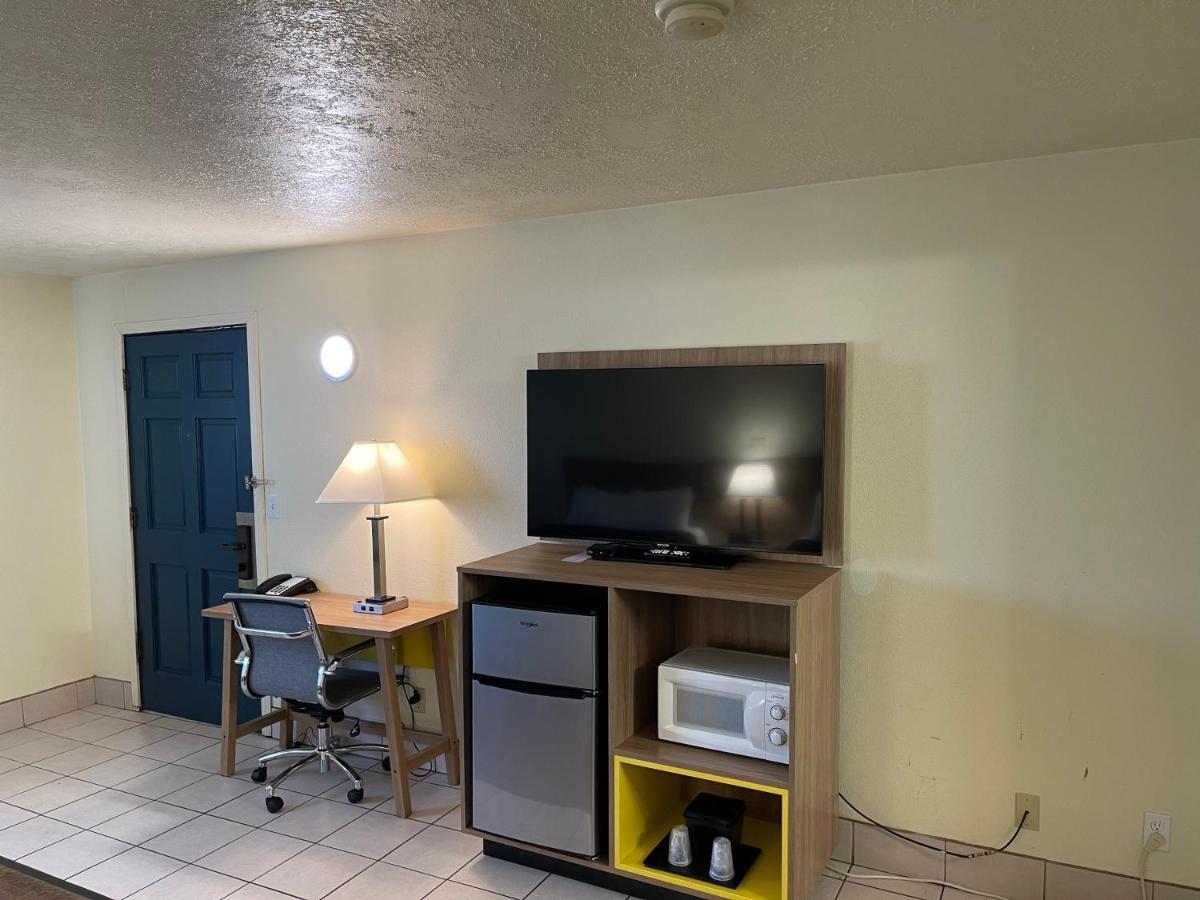 Newport Coast Inn Bagian luar foto